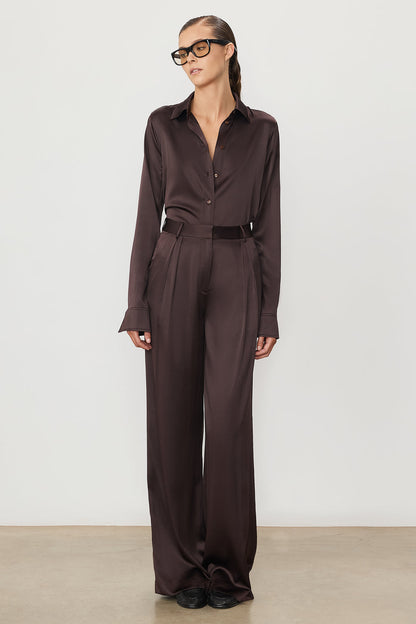 Éterne Josephine Pant, Espresso