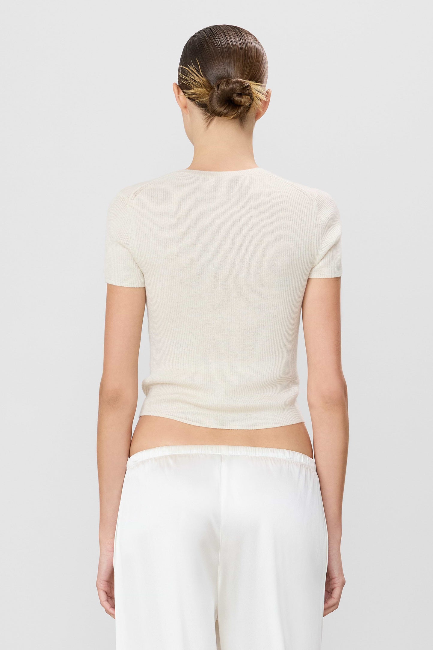 Éterne Rib Stitch Baby Tee, Cashmere, Bone
