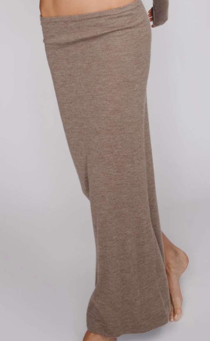 ÉTERNE Emma Cashmere Skirt in Millet